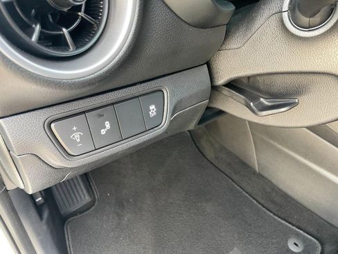 Used 2022 Kia Forte LXS w/ LXS Technology Package image 17