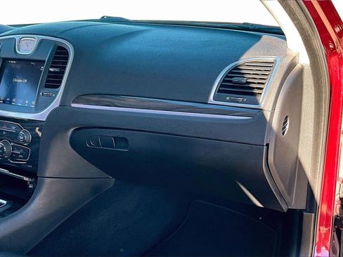 Used 2019 Chrysler 300 Touring w/ Sport Appearance Package image 16