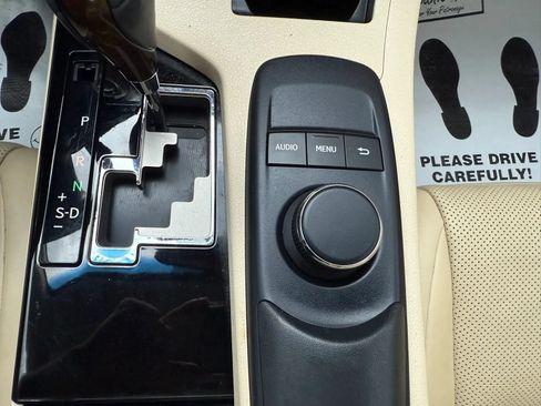 Used 2014 Lexus ES 350 w/ Premium Package FWD image 34