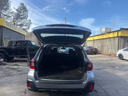 Used 2019 Subaru Outback 3.6R Limited image 16