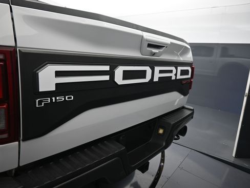 Used 2019 Ford F150 Raptor w/ Equipment Group 802A Luxury image 12