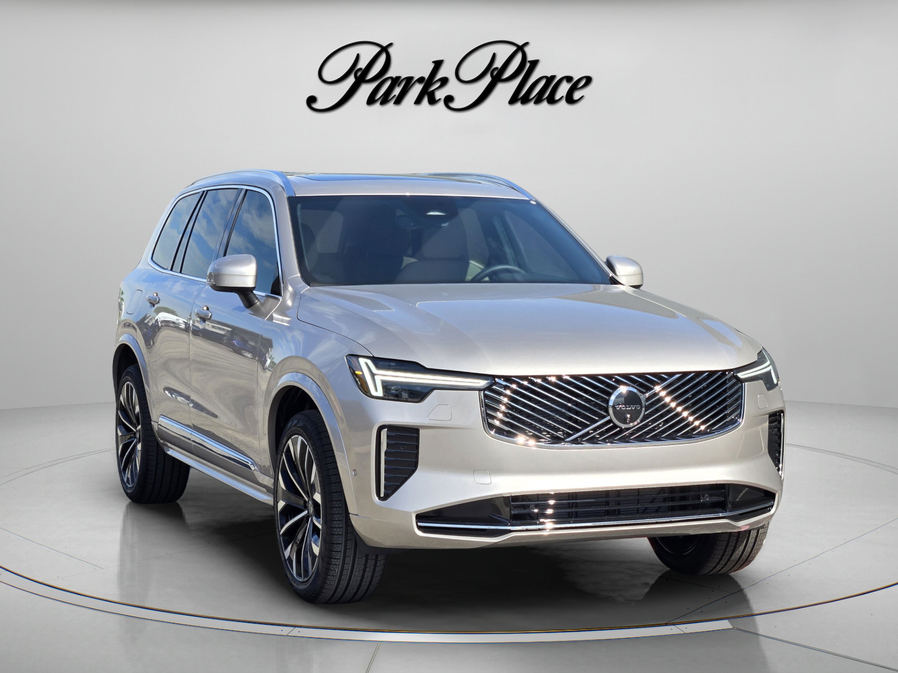 Used 2026 Volvo XC90 B6 Plus w/ Protection Package Premier AWD/4WD image 8