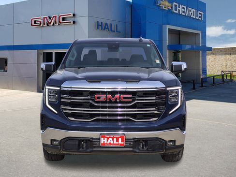 Certified 2022 GMC Sierra 1500 SLT w/ SLT Convenience Package image 2