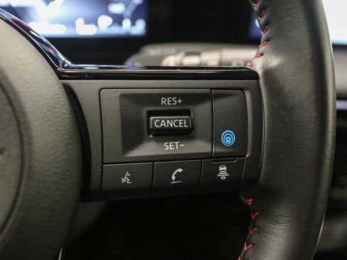 Used 2025 Nissan Kicks SR AWD/4WD image 33