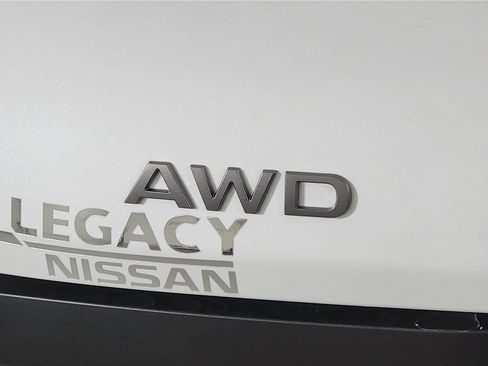 Used 2025 Nissan Murano SV image 23