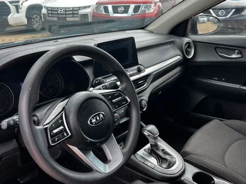 Used 2020 Kia Forte LXS FWD image 10
