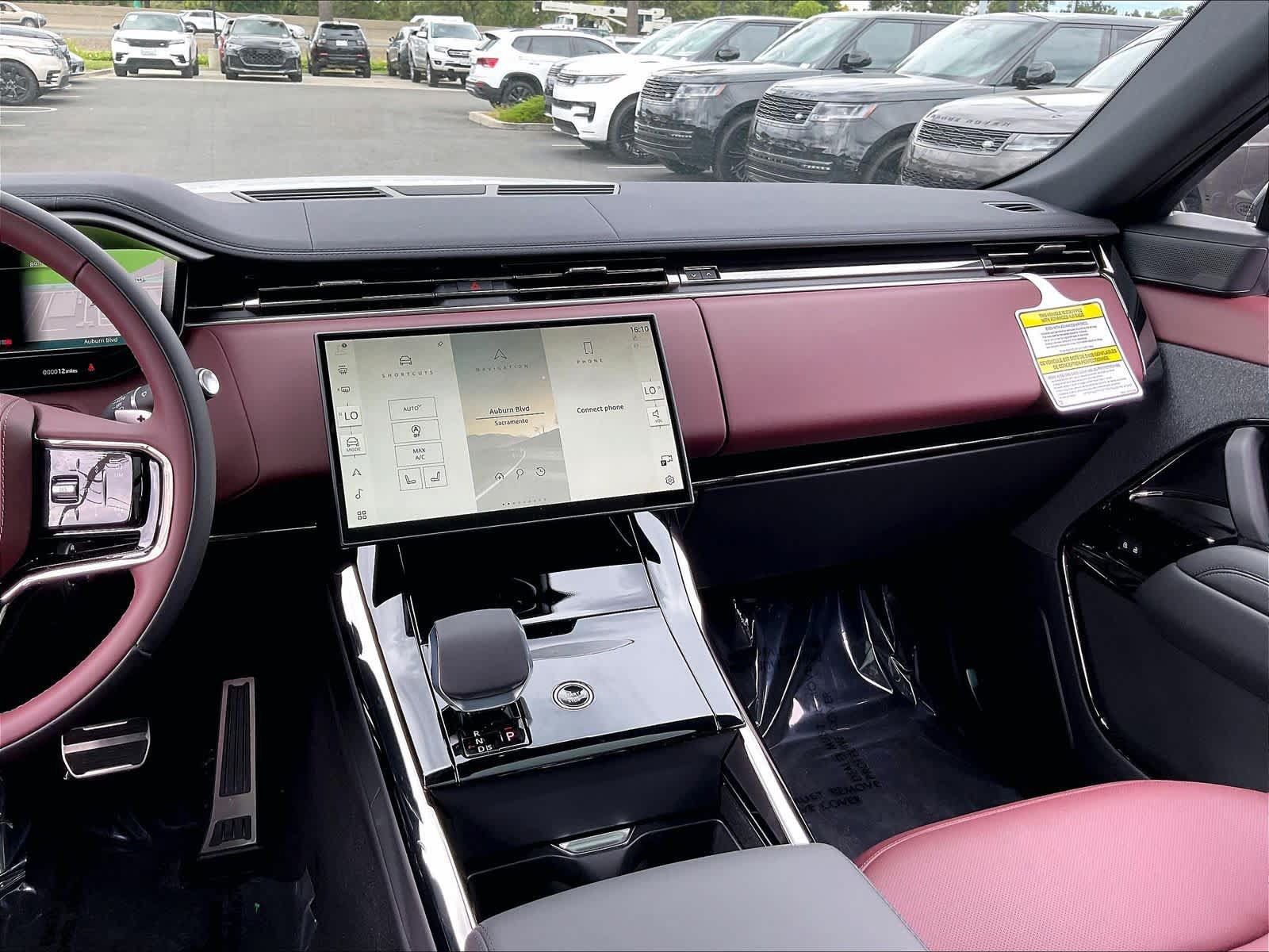 New 2026 Land Rover Range Rover Sport Dynamic SE AWD/4WD image 9