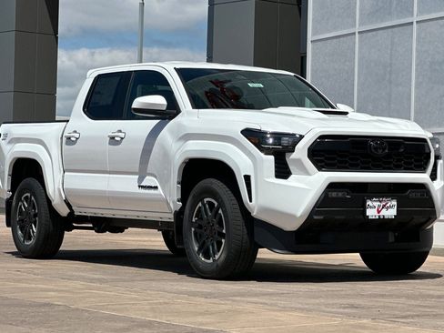 New 2026 Toyota Tacoma TRD Sport AWD/4WD image 2