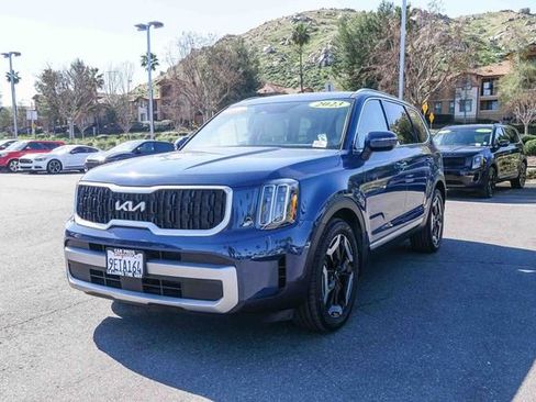Certified 2023 Kia Telluride EX image 4