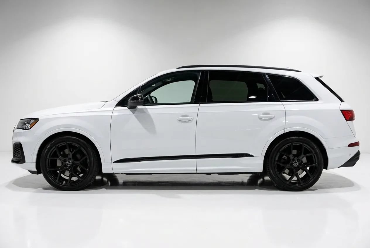 Used 2025 Audi SQ7 Premium Plus AWD/4WD image 8