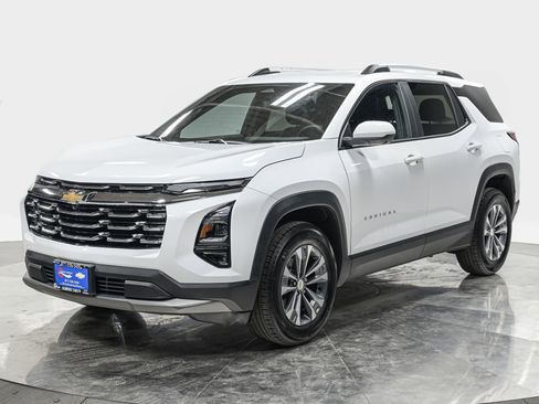 Used 2025 Chevrolet Equinox LT w/ Convenience Package II AWD/4WD image 1