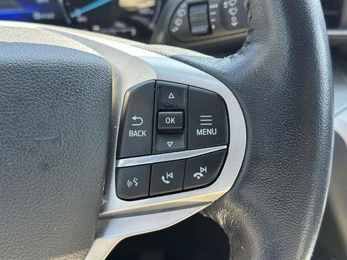 Used 2022 Ford Explorer XLT w/ Equipment Group 202A image 16