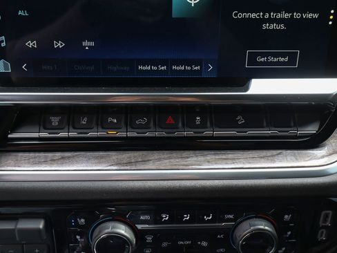 Used 2024 Chevrolet Silverado 2500 LTZ w/ LTZ Plus Package AWD/4WD image 37