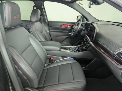 Used 2025 Chevrolet Traverse Z71 image 30