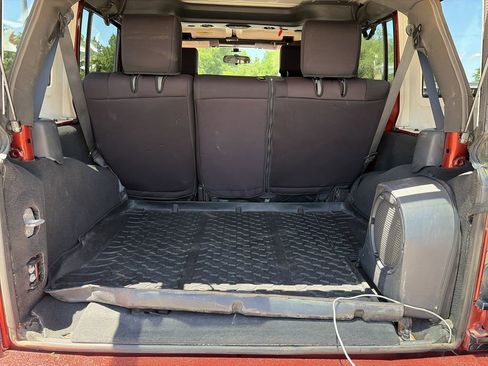 Used 2009 Jeep Wrangler Unlimited Rubicon w/ Dual Top Group AWD/4WD image 29