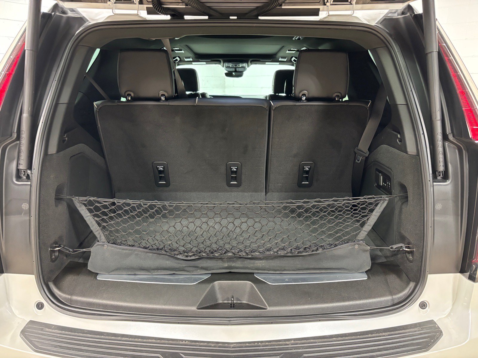 Used 2023 Cadillac Escalade Sport w/ LPO, ONYX Package AWD/4WD image 45