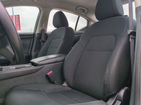 Used 2024 Nissan Sentra S FWD image 13