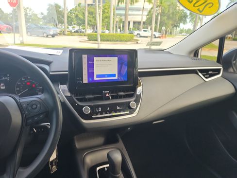 Used 2024 Toyota Corolla LE FWD image 18