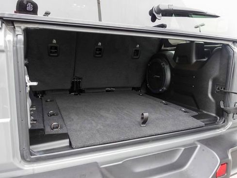 Used 2022 Jeep Wrangler Unlimited Rubicon image 27