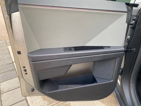 Used 2025 Tesla Cybertruck AWD Crew Cab image 21
