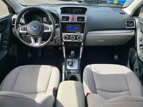 Used 2017 Subaru Forester 2.5i Premium w/ All-Weather Package AWD/4WD image 11