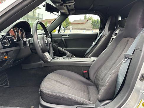 Used 2006 MAZDA MX-5 Miata Sport w/ Suspension Pkg image 18