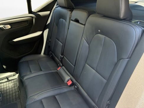 Used 2025 Volvo XC40 B5 Ultra w/ Climate Package AWD/4WD image 12