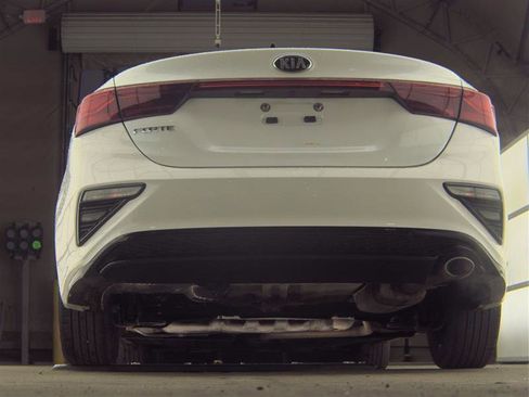 Used 2021 Kia Forte LXS FWD image 7