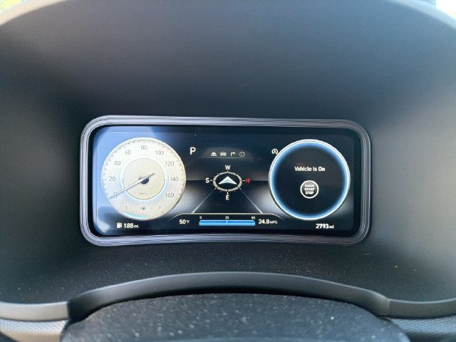 Used 2023 Hyundai Kona Limited FWD image 29