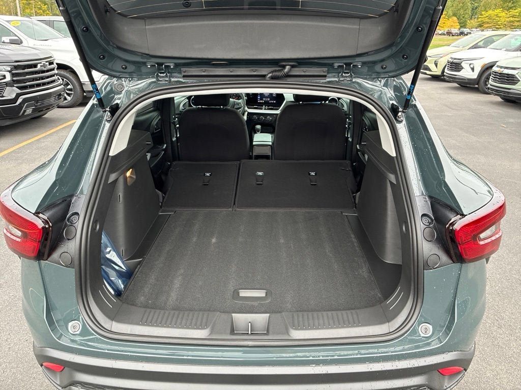 New 2026 Chevrolet Trax LS FWD image 26