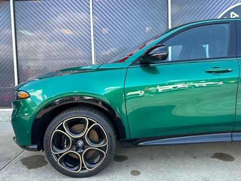 New 2025 Alfa Romeo Tonale AWD/4WD image 16