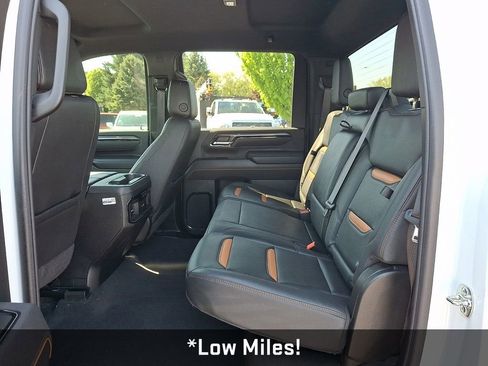 Used 2025 GMC Sierra 2500 AT4 AWD/4WD image 13