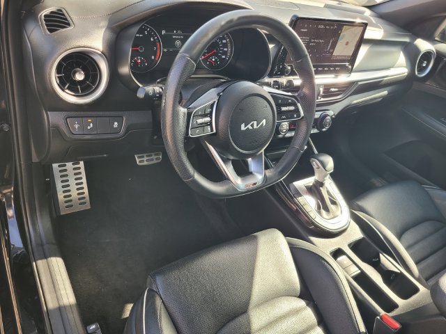 Used 2023 Kia Forte GT-Line w/ GT-Line Premium Package FWD image 9