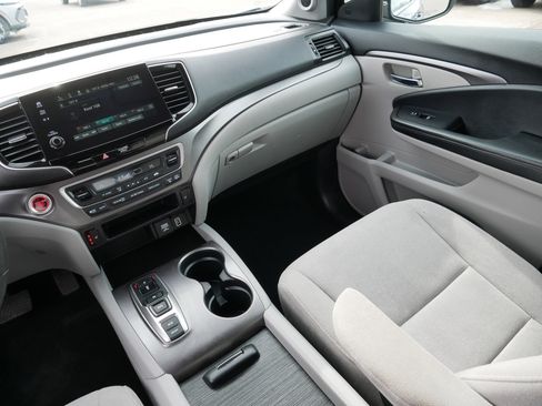 Used 2021 Honda Pilot EX image 11