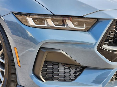 Used 2024 Ford Mustang GT Premium image 9