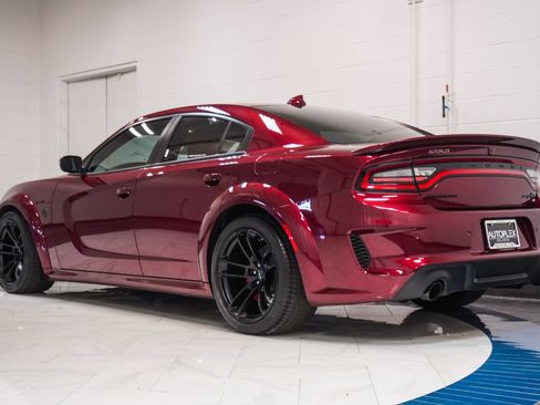 Used 2022 Dodge Charger SRT Hellcat w/ Carbon/Suede Interior Package RWD image 32