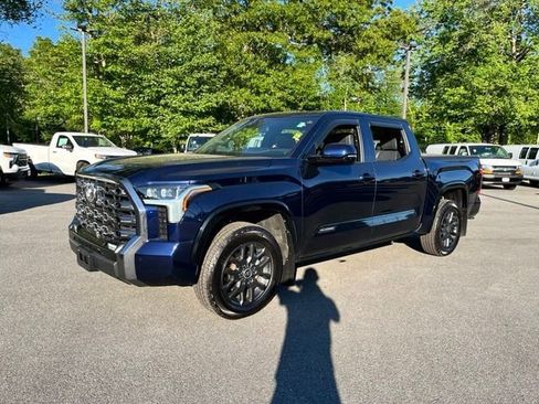 Used 2024 Toyota Tundra Platinum AWD/4WD image 2