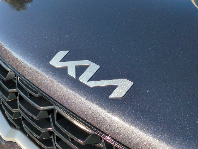 Used 2026 Kia Sorento LX FWD image 10