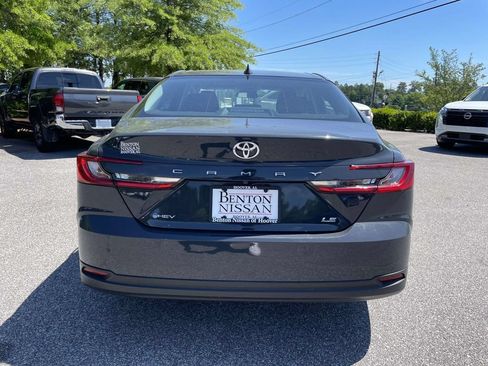 Used 2025 Toyota Camry LE FWD image 4