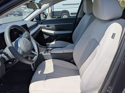 Used 2025 Hyundai Sonata SEL FWD image 15