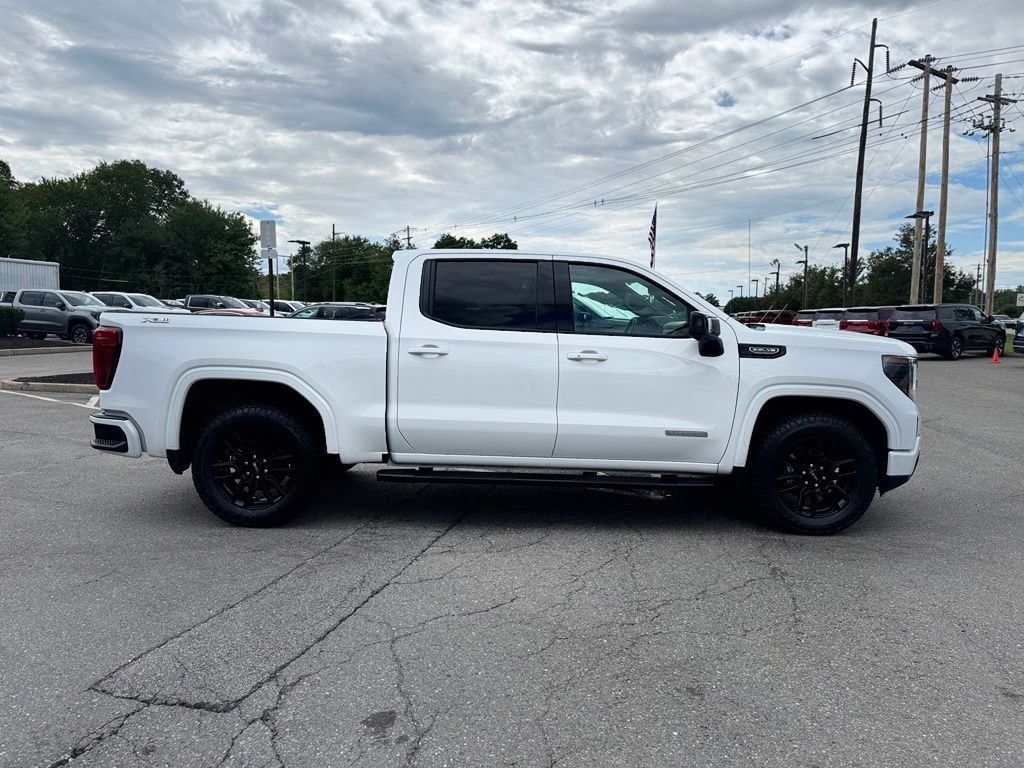 Used 2026 GMC Sierra 1500 Elevation w/ Elevation Premium Package AWD/4WD image 7