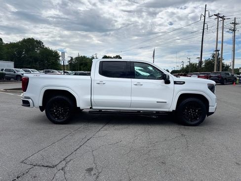 Used 2026 GMC Sierra 1500 Elevation w/ Elevation Premium Package AWD/4WD image 7