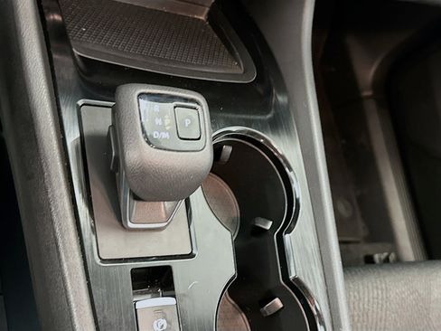 Used 2025 Nissan Rogue SV image 24