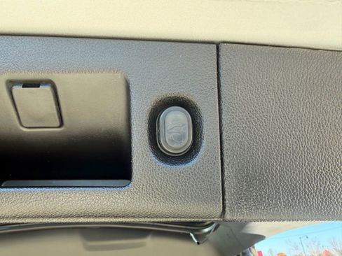 Used 2016 Chevrolet Tahoe LT w/ Luxury Package image 11