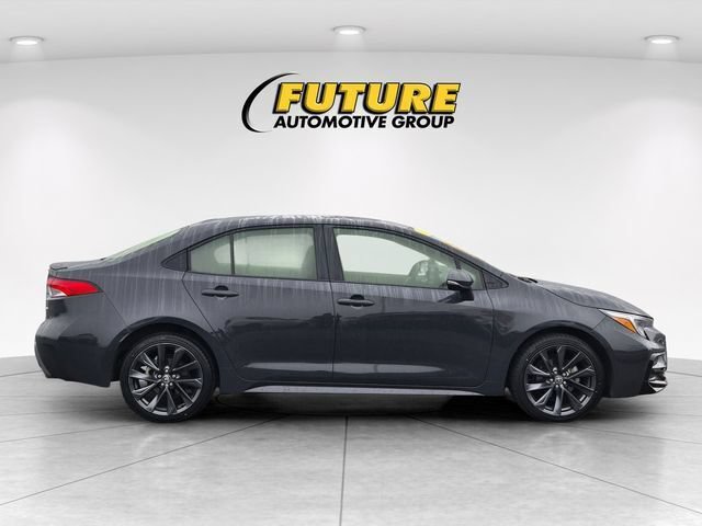 Certified 2024 Toyota Corolla SE w/ SE Package FWD image 4