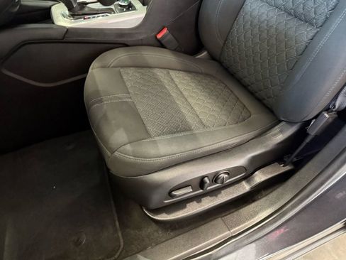 Used 2022 Chevrolet Blazer LT AWD/4WD image 27