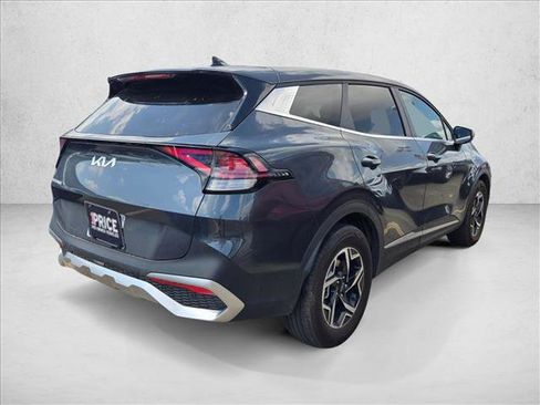 Used 2025 Kia Sportage LX image 5