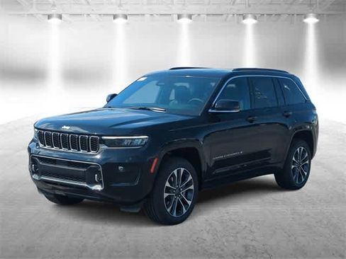 New 2025 Jeep Grand Cherokee Overland w/ Trailer Tow Package image 4