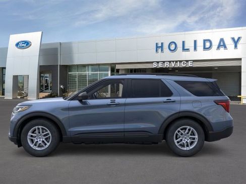 New 2026 Ford Explorer Active RWD image 3