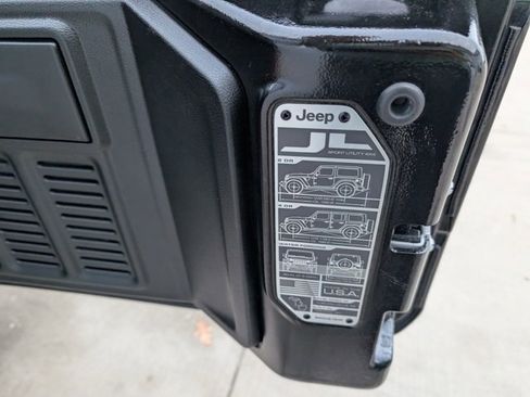 Used 2021 Jeep Wrangler Unlimited Sport image 25